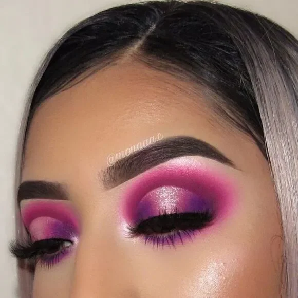 MAC Chromaline Magenta Paint Pot - Picture 6 of 16